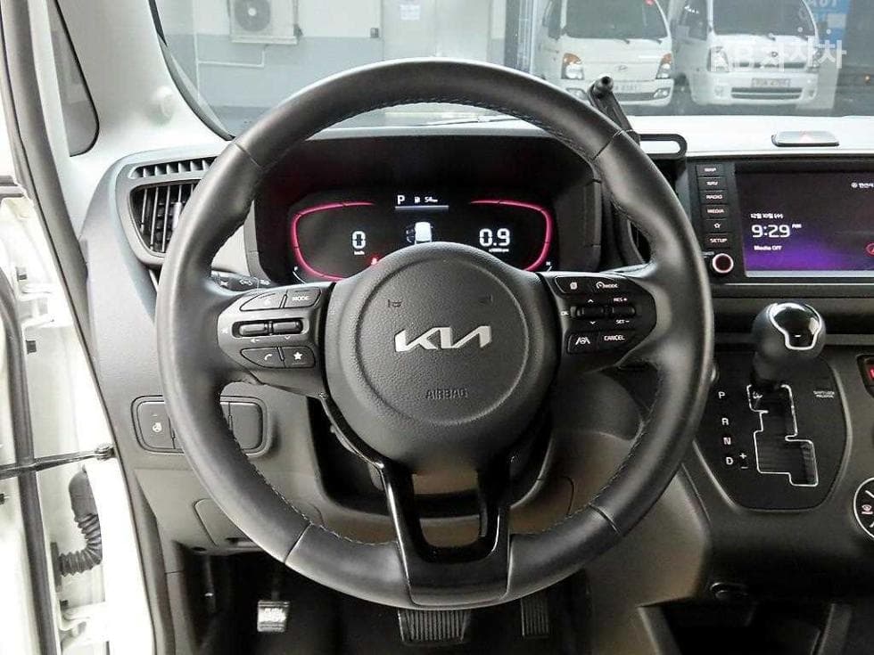 Kia The New (facelift) Kia Ray (van)1.0 Gasoline Prestige - 7