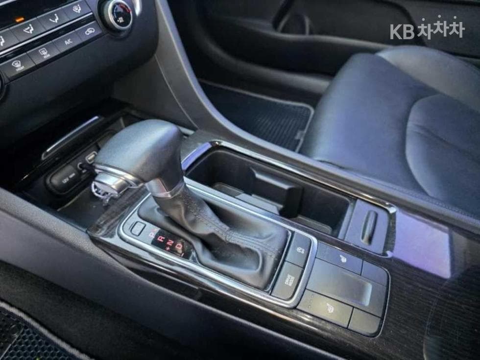 Kia K5 Second generation1.7 Diesel MX Luxury - 11