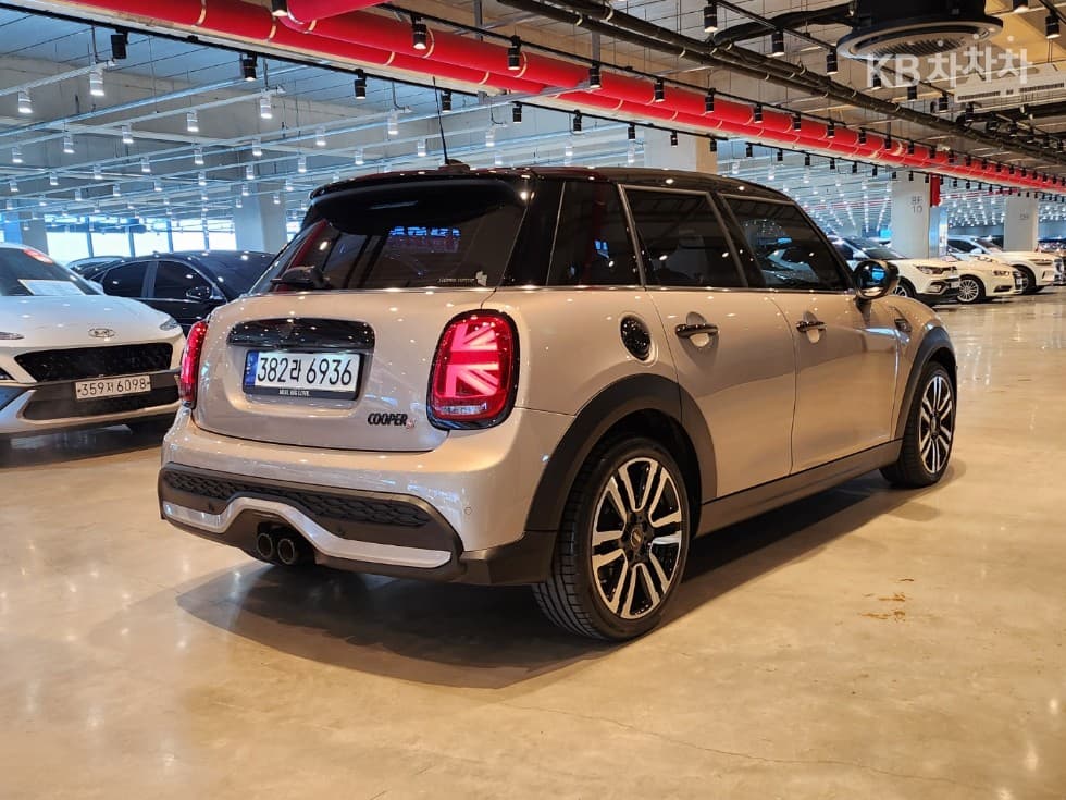 Mini Cooper 5-doorS 2.0 Classic Standard - 4