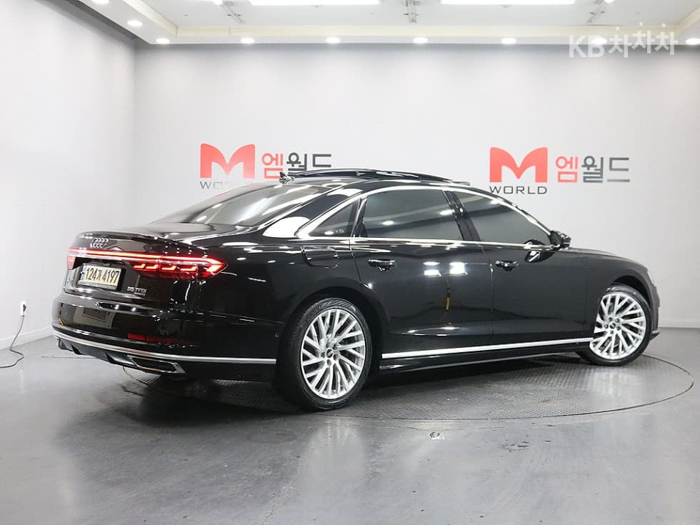 Ауди A8 (D5)55 TFSI Quattro LWB - 4