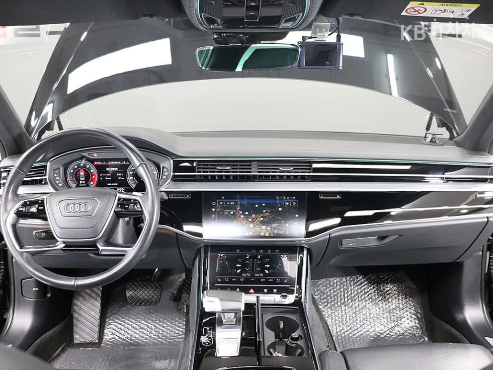 Ауди A8 (D5)55 TFSI Quattro LWB - 12