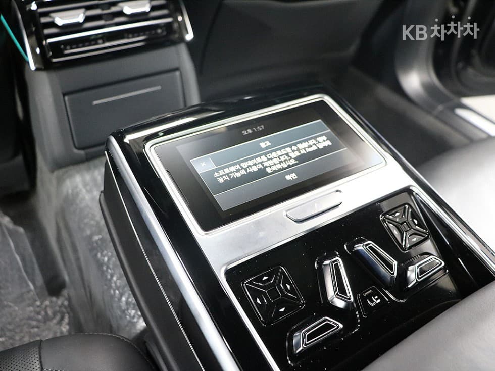 Ауди A8 (D5)55 TFSI Quattro LWB - 14