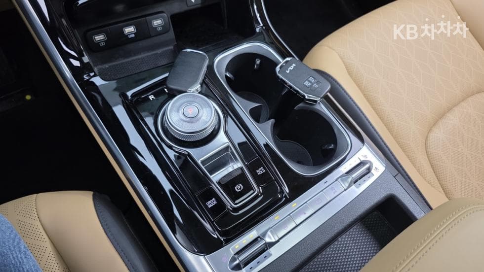 Киа Канивал 4-то поколениеD2.2 9-местен Noblesse - 14