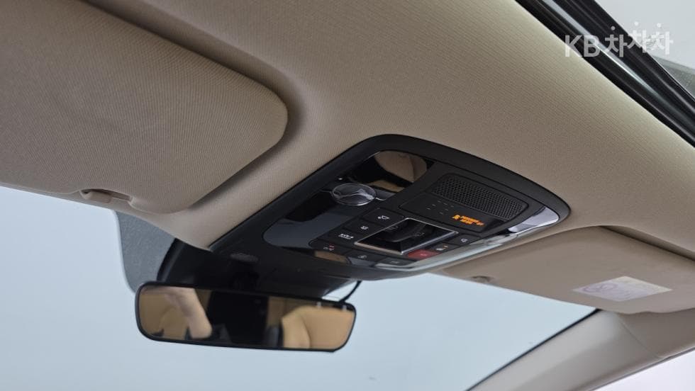 Киа Канивал 4-то поколениеD2.2 9-местен Noblesse - 16