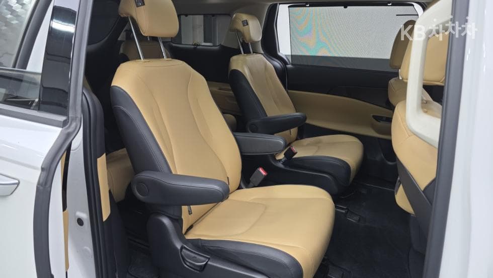 Киа Канивал 4-то поколениеD2.2 9-местен Noblesse - 21