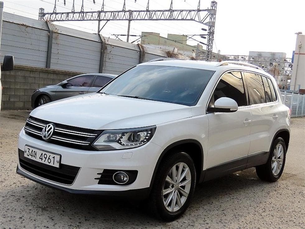 Volkswagen Нов Tiguan 2.0 Турбо Дизел Инжекция Premium 5N - Image 1