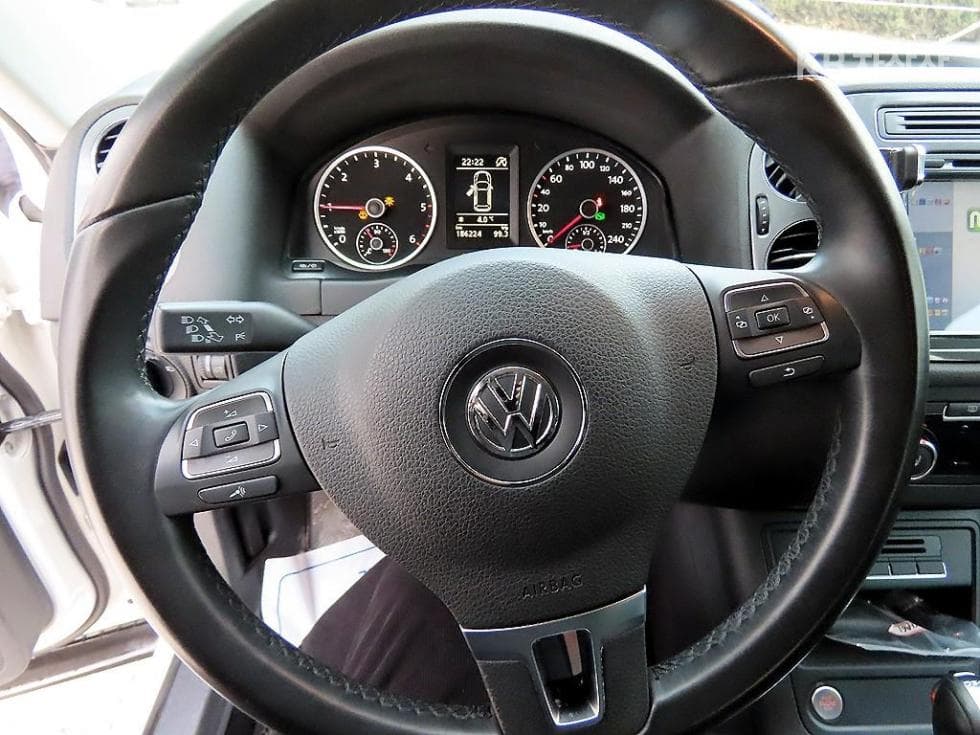 Volkswagen Нов Tiguan2.0 Турбо Дизел Инжекция Premium 5N - 8