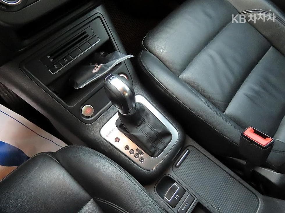 Volkswagen Нов Tiguan2.0 Турбо Дизел Инжекция Premium 5N - 10