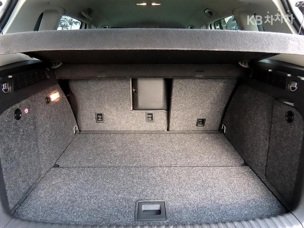 Volkswagen Нов Tiguan2.0 Турбо Дизел Инжекция Premium 5N - 17