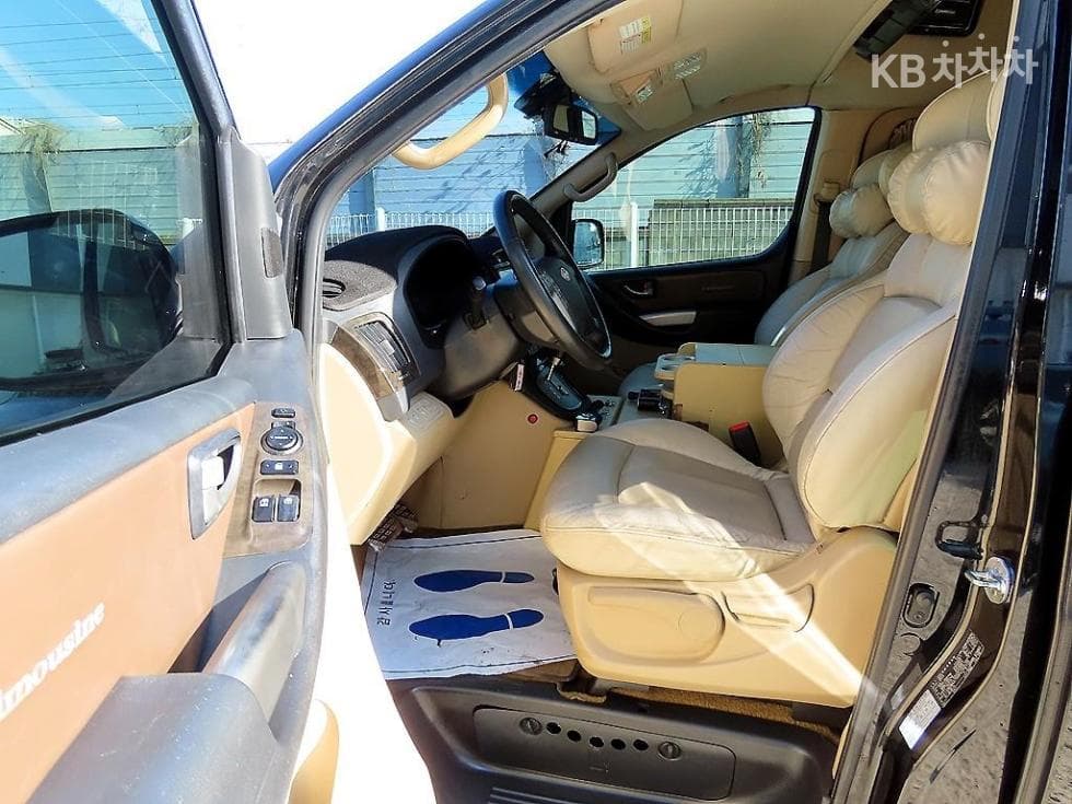 Хюндай Гранд Старекс11-местен Лимузин 4x4 Стандартен - 5