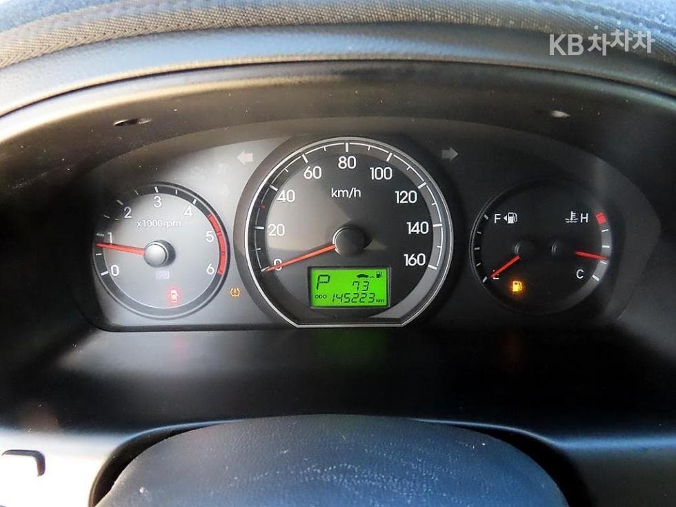 Хюндай Гранд Старекс11-местен Лимузин 4x4 Стандартен - 10