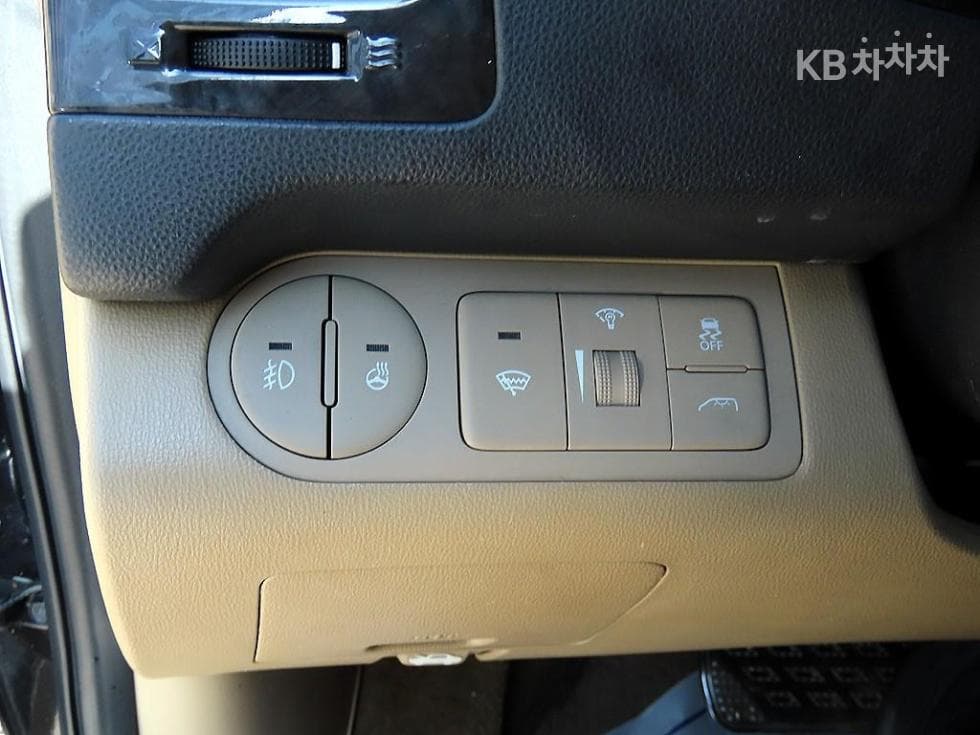 Хюндай Гранд Старекс11-местен Лимузин 4x4 Стандартен - 13