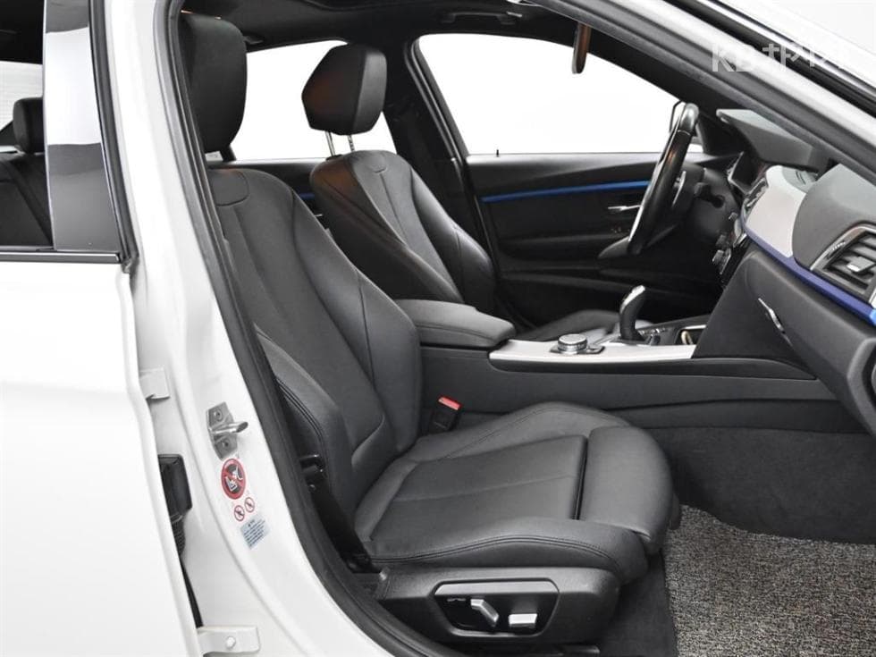 BMW Нов3 Серия320i Седан M스포츠 F30 - 6