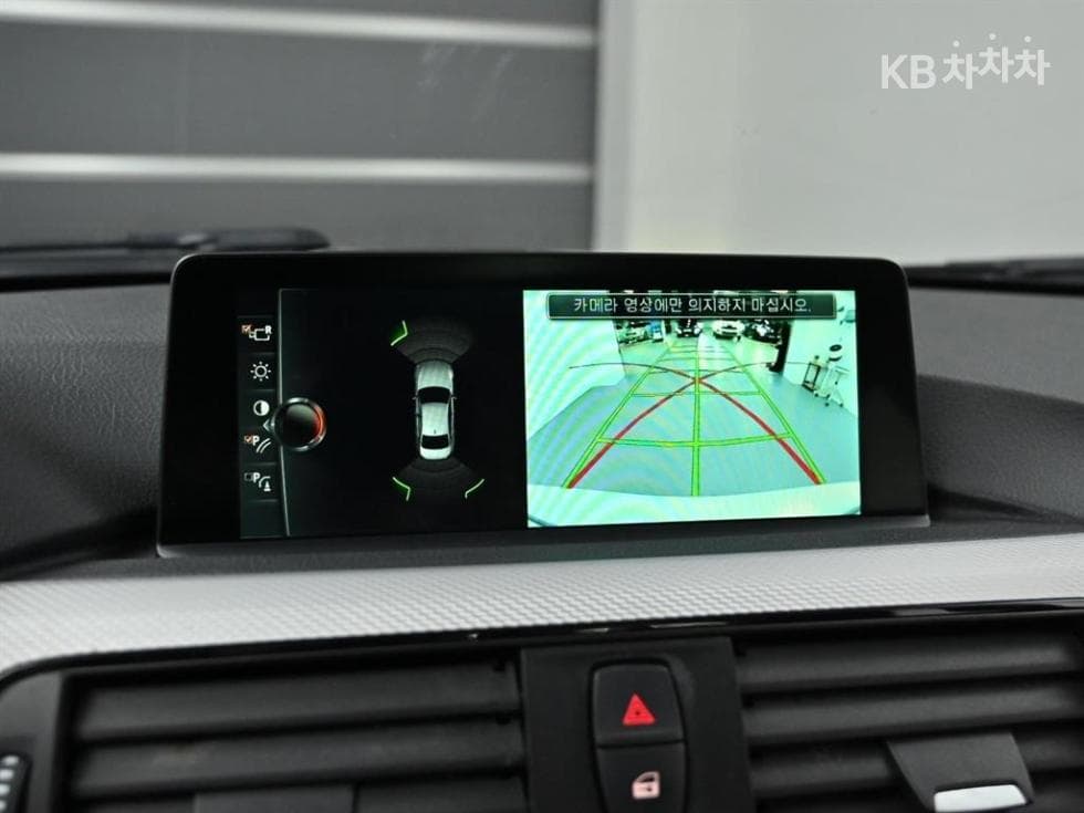 BMW Нов3 Серия320i Седан M스포츠 F30 - 12