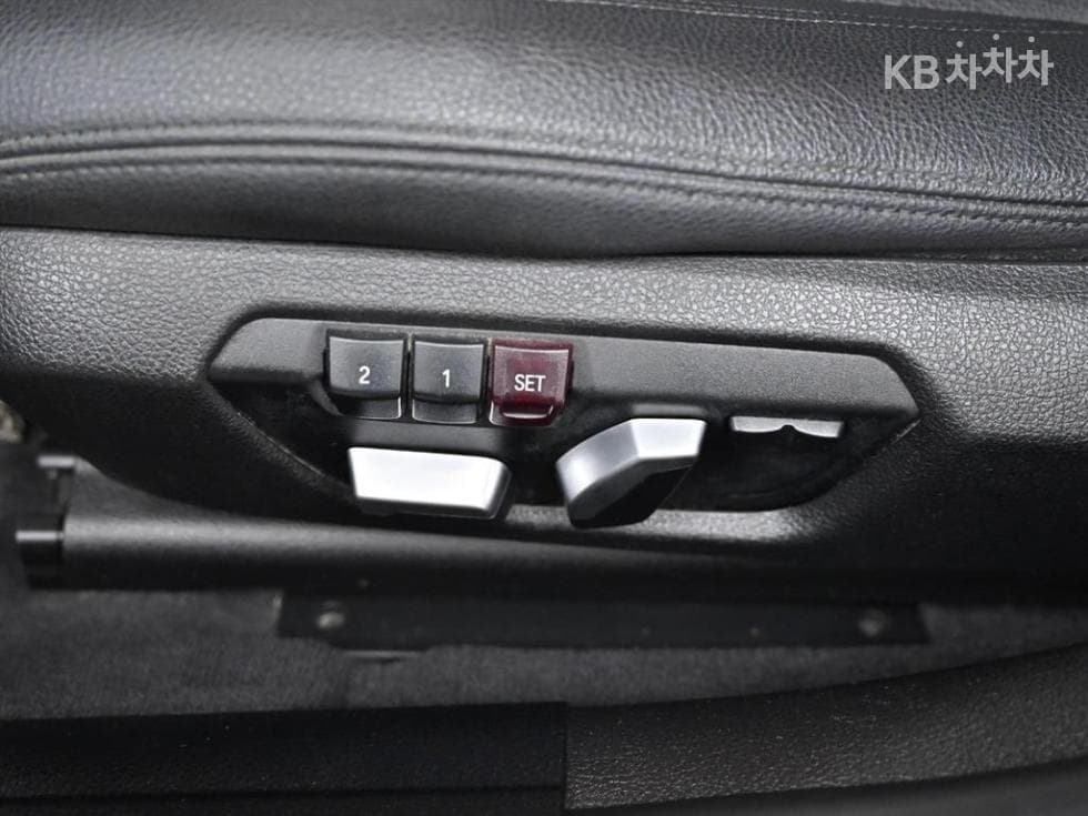 BMW Нов3 Серия320i Седан M스포츠 F30 - 15