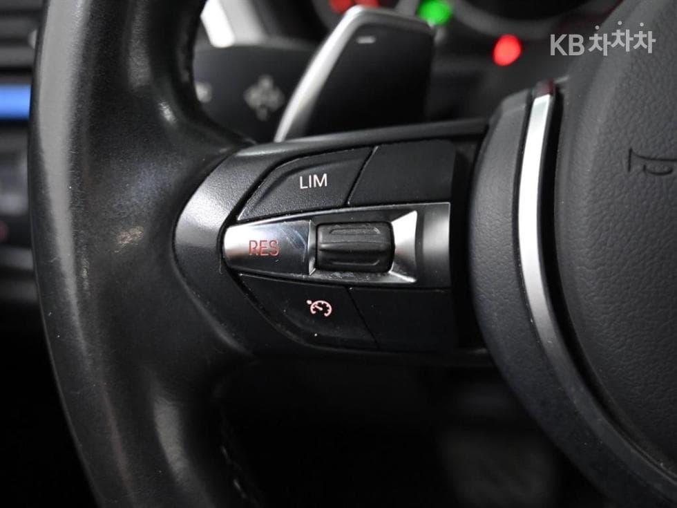 BMW Нов3 Серия320i Седан M스포츠 F30 - 16