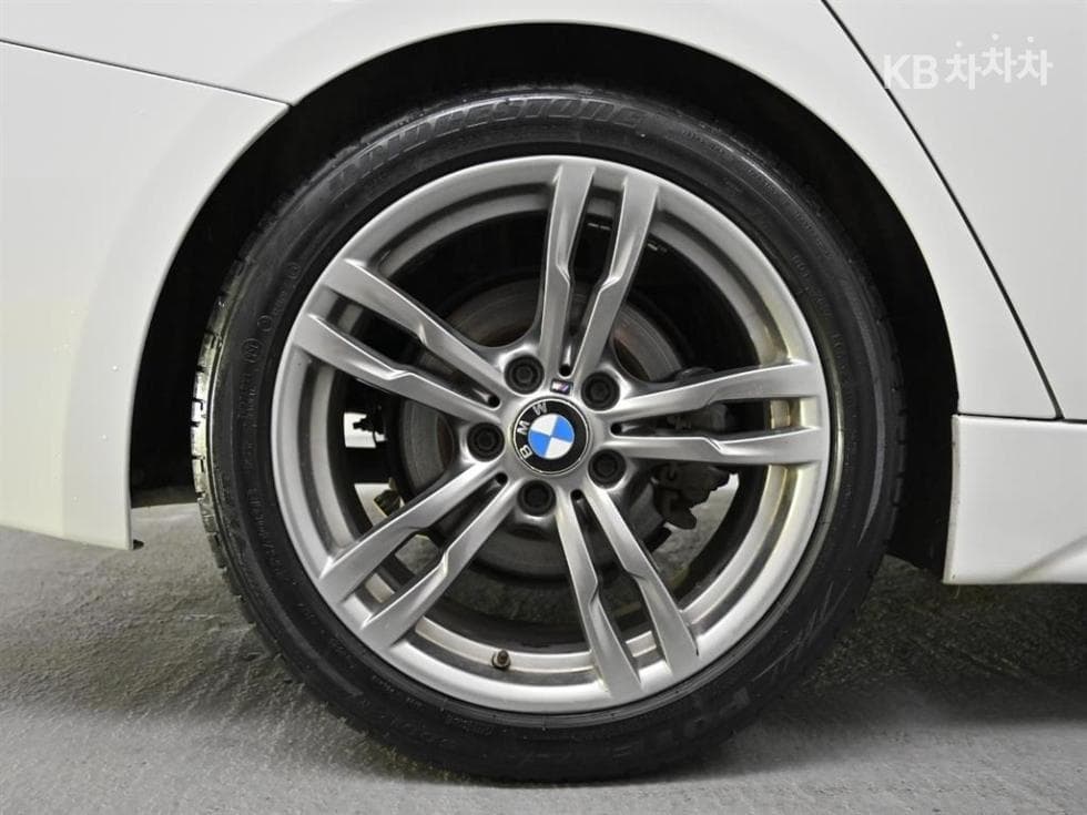 BMW Нов3 Серия320i Седан M스포츠 F30 - 19