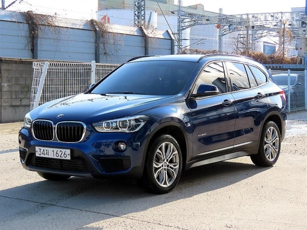 BMW X1 (F48) xDrive 20d Joy - Image 1