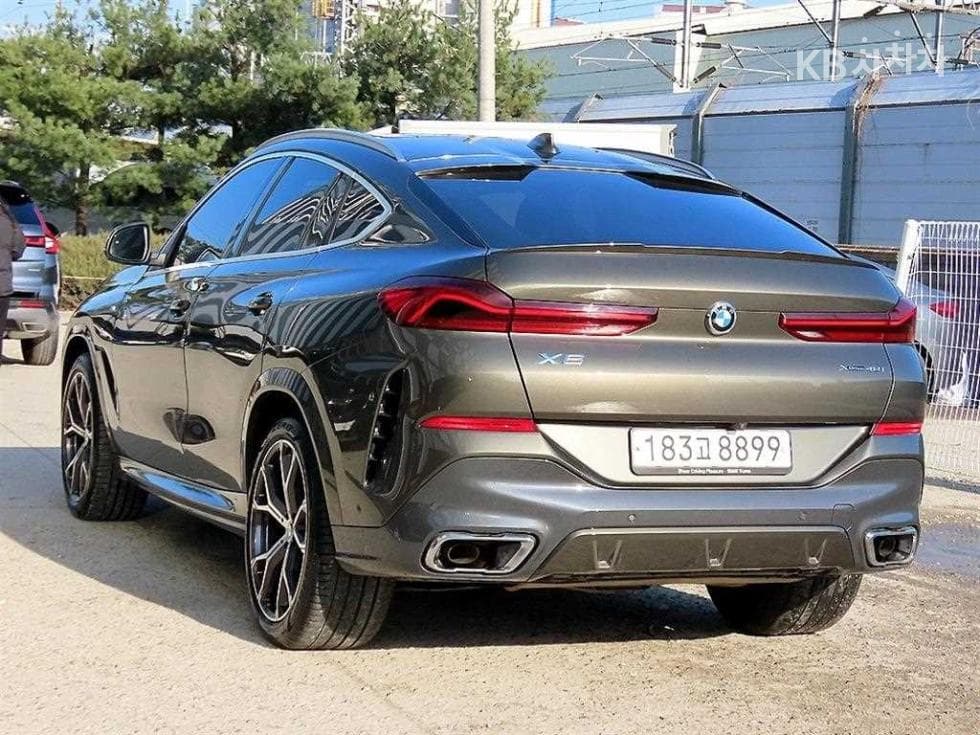 BMW X6(G06)xDrive 40i M Sport Package - 3