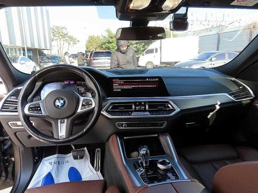 BMW X6(G06)xDrive 40i M Sport Package - 7