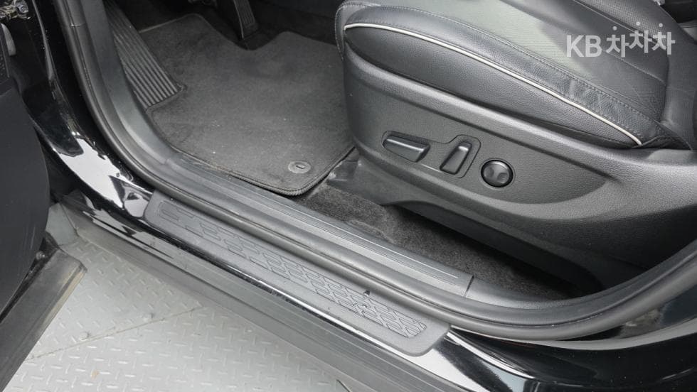 Hyundai Palisade2.2 Diesel 7-seater (Limousine) AWD Prestige - 17