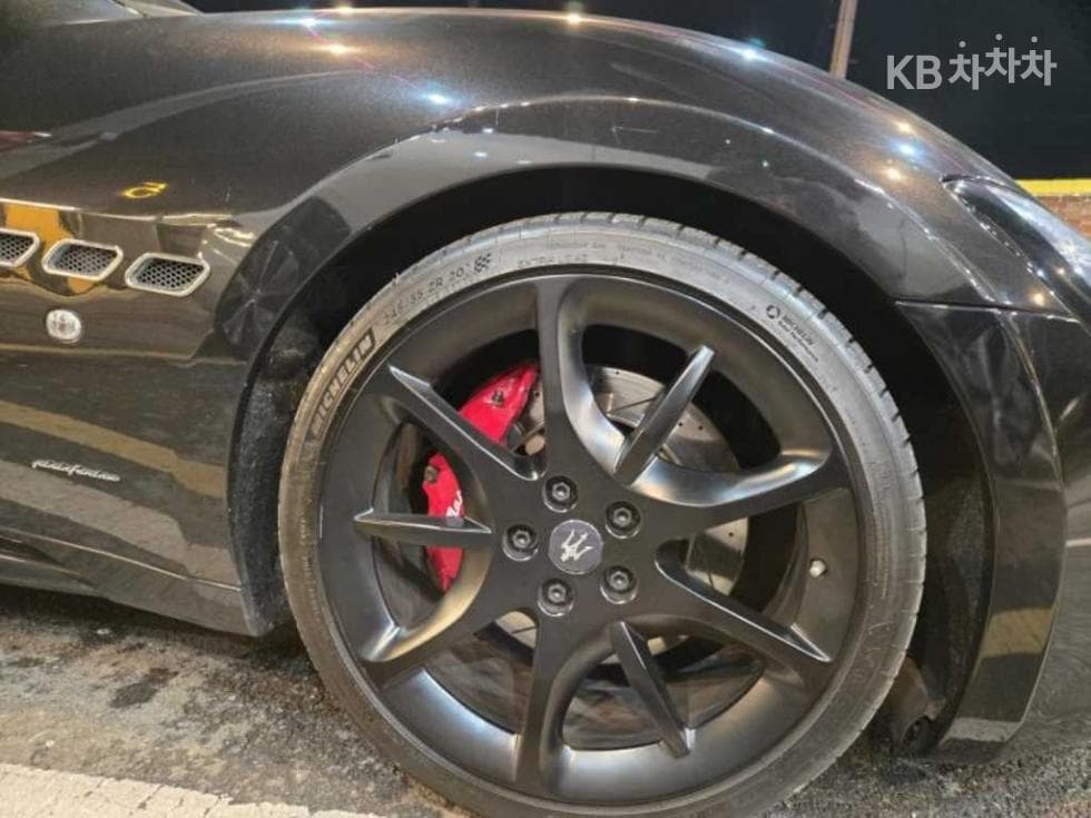 마세라티 Gran Turismo(M145)4.7 스포츠 Стандартен - 7