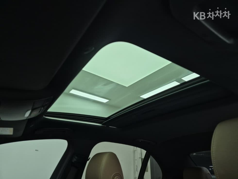 Mercedes-Benz E-Клас (W213)E350 4MATIC Avantgarde - 13