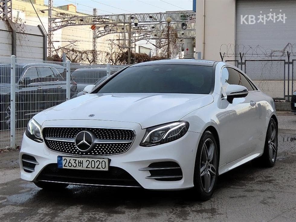 Mercedes-Benz E-Клас (W213) E220d COUPE - Image 1