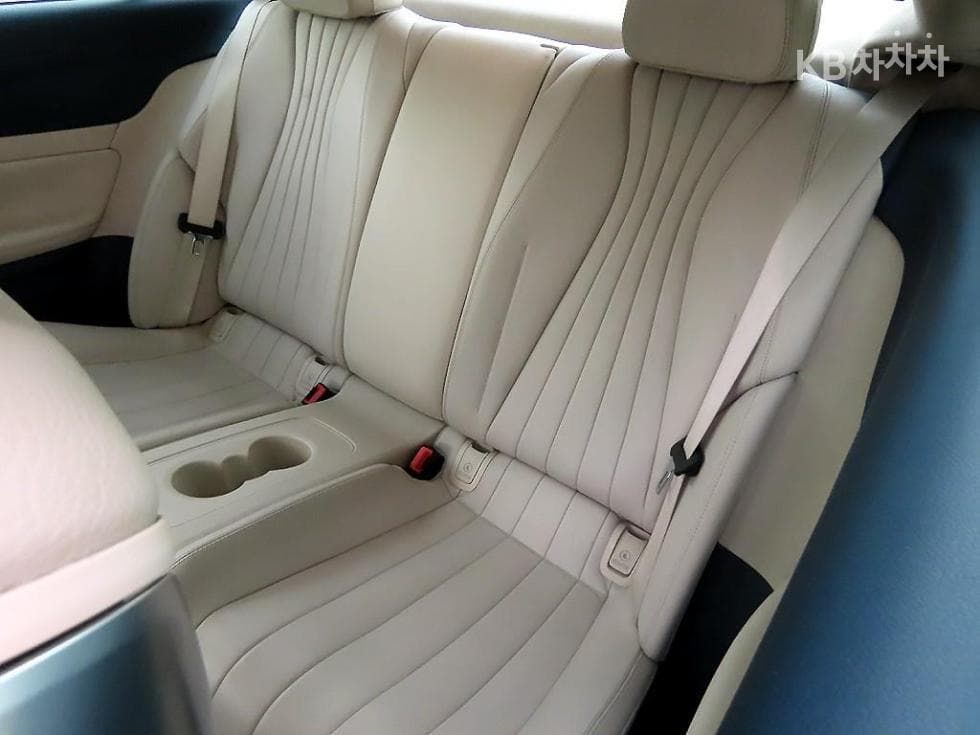 Mercedes-Benz E-Клас (W213)E220d COUPE - 6