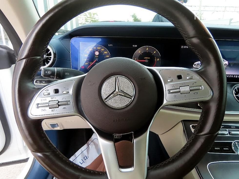 Mercedes-Benz E-Клас (W213)E220d COUPE - 8