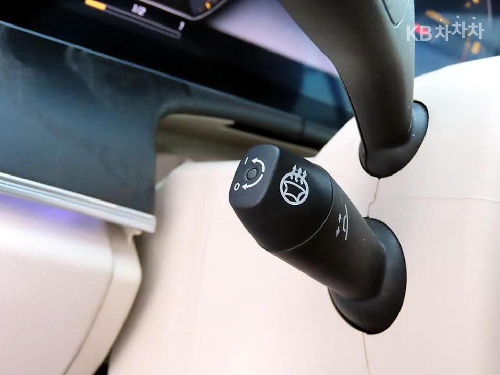 Mercedes-Benz E-Клас (W213)E220d COUPE - 13