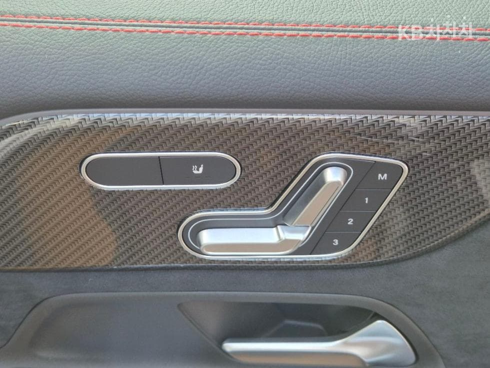 Mercedes-Benz GLB(X247)M-AMG GLB 35 4Matic - 11