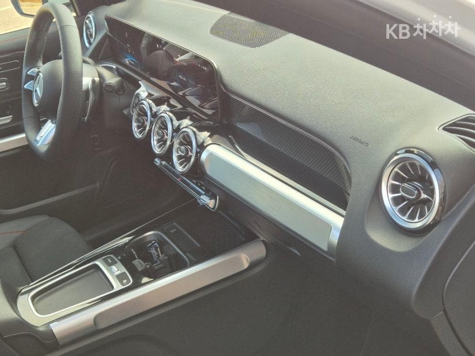 Mercedes-Benz GLB(X247)M-AMG GLB 35 4Matic - 12