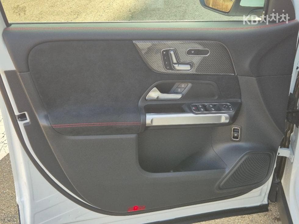 Mercedes-Benz GLB(X247)M-AMG GLB 35 4Matic - 14