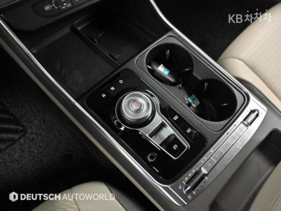 Киа The New (фейслифт) Канивал 4-то поколениеD2.2 7-местен (Лимузин) Gravity - 9