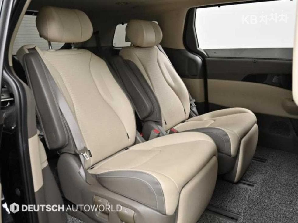 Киа The New (фейслифт) Канивал 4-то поколениеD2.2 7-местен (Лимузин) Gravity - 12