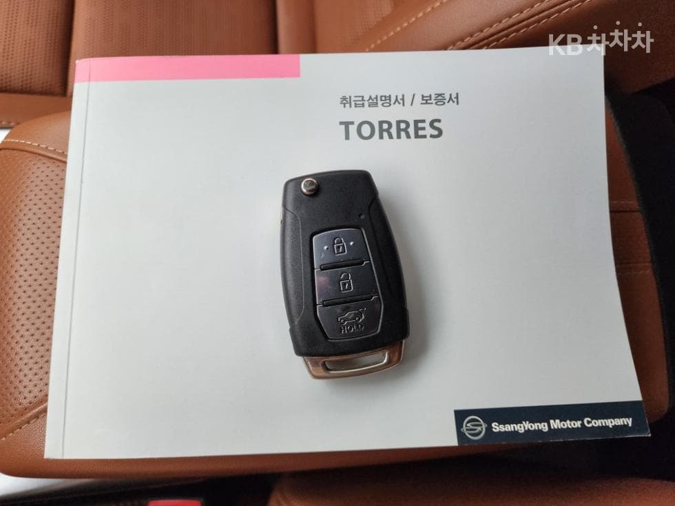 KG Mobility 토레스(J100)1.5 GDI Turbo AWD T7 - 12