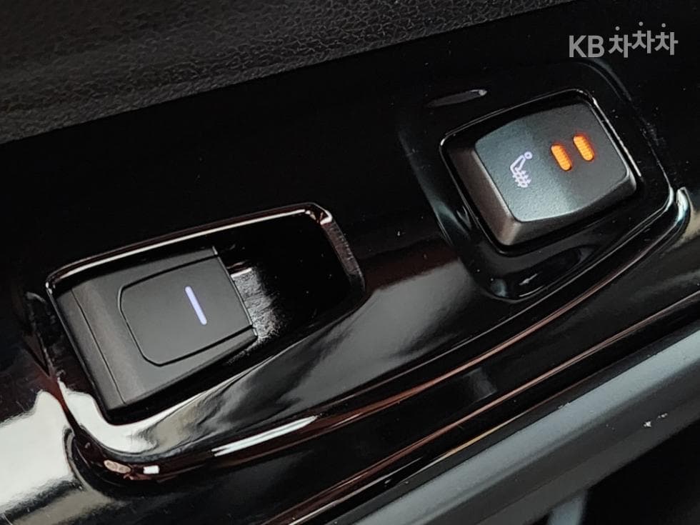KG Mobility 토레스(J100)1.5 GDI Turbo AWD T7 - 15