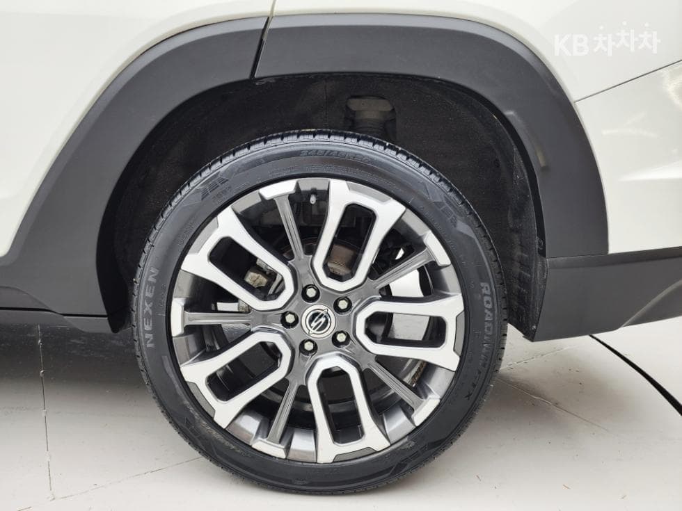 KG Mobility 토레스(J100)1.5 GDI Turbo AWD T7 - 24