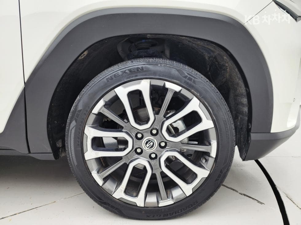 KG Mobility 토레스(J100)1.5 GDI Turbo AWD T7 - 26