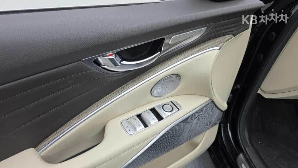 Kia The New (facelift) K9(Second generation)3.8 GDI 플래티넘 - 17