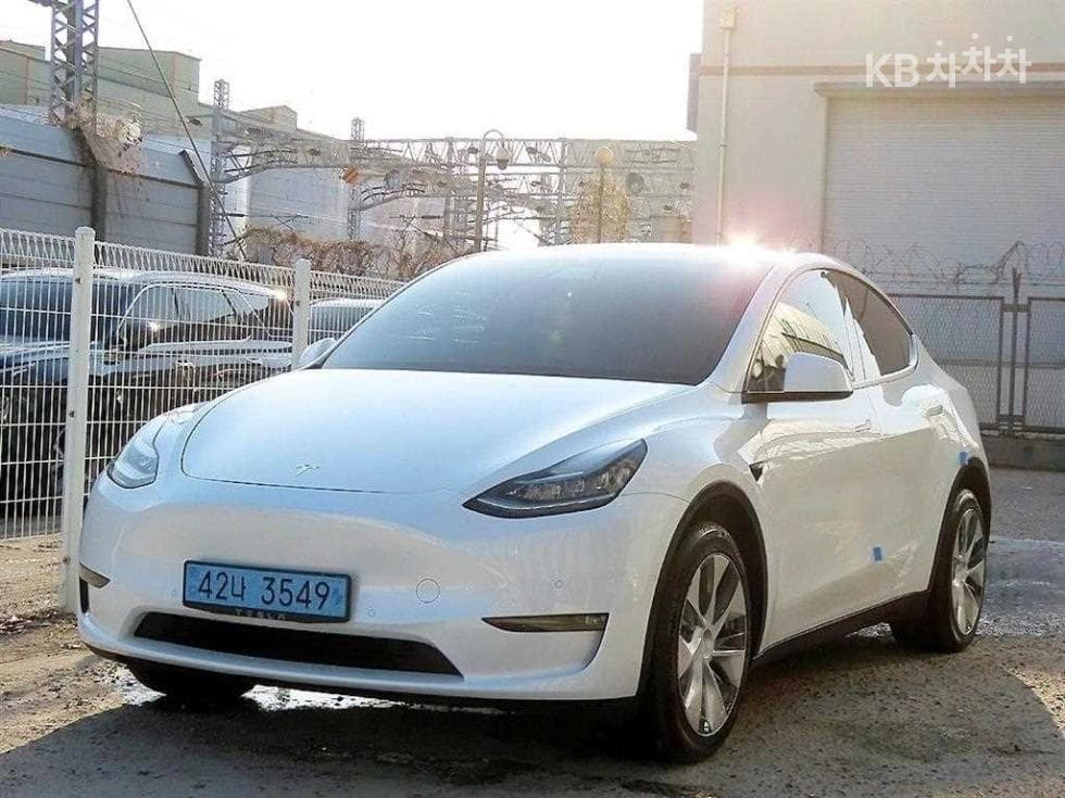 테슬라 Model Y Long Range - Image 1