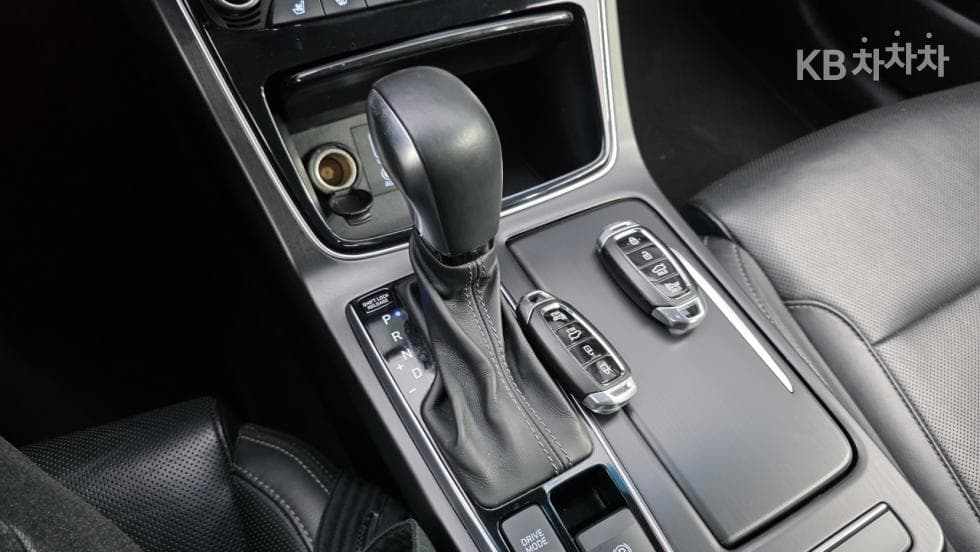 Hyundai Grandeur (Azera)IG2.4 Premium Standard - 20