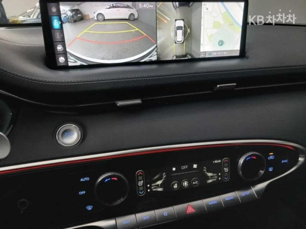Genesis GV70Gasoline 2.5T AWD - 14