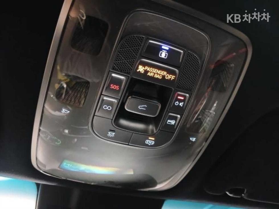 Genesis GV70Gasoline 2.5T AWD - 16