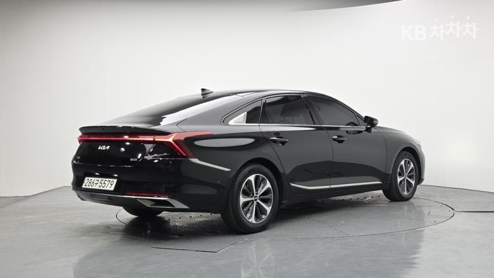 Kia K8 Hybrid1.6 Turbo Noblesse - 2