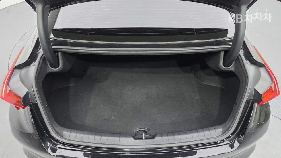 Kia K8 Hybrid1.6 Turbo Noblesse - 19