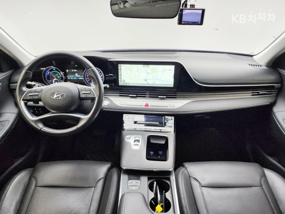 Hyundai The New (facelift) Grandeur (Azera) Hybrid2.4 Exclusive - 14