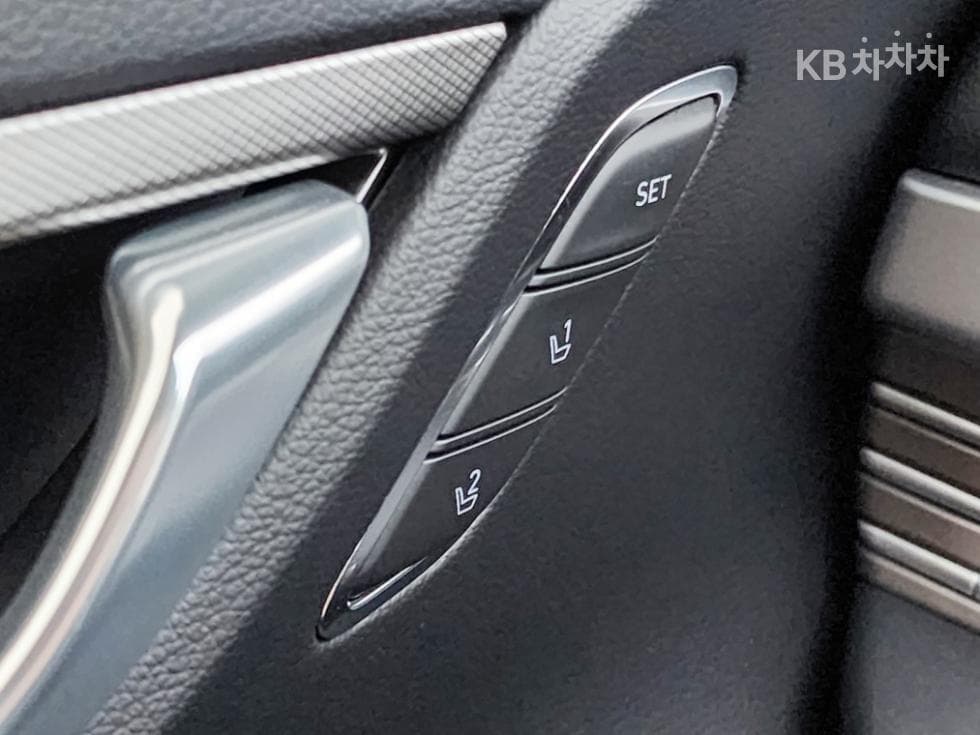 Hyundai The New (facelift) Grandeur (Azera) Hybrid2.4 Exclusive - 24