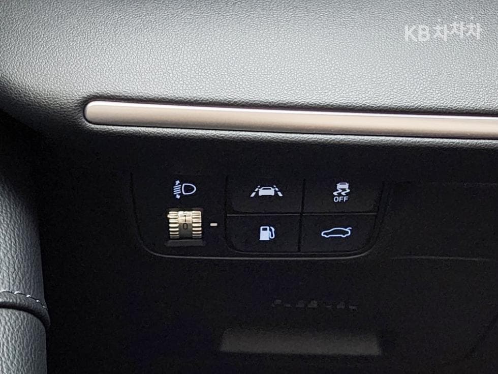 Hyundai The New (facelift) Grandeur (Azera) Hybrid2.4 Exclusive - 27